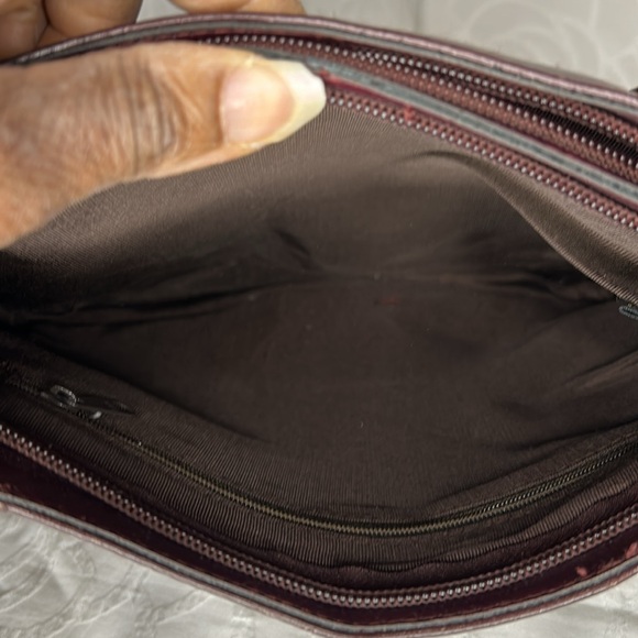 CONTESSA Vintage burgundy genuine leather shoulder handbag. Made in Hong Kong. - Picture 13 of 13